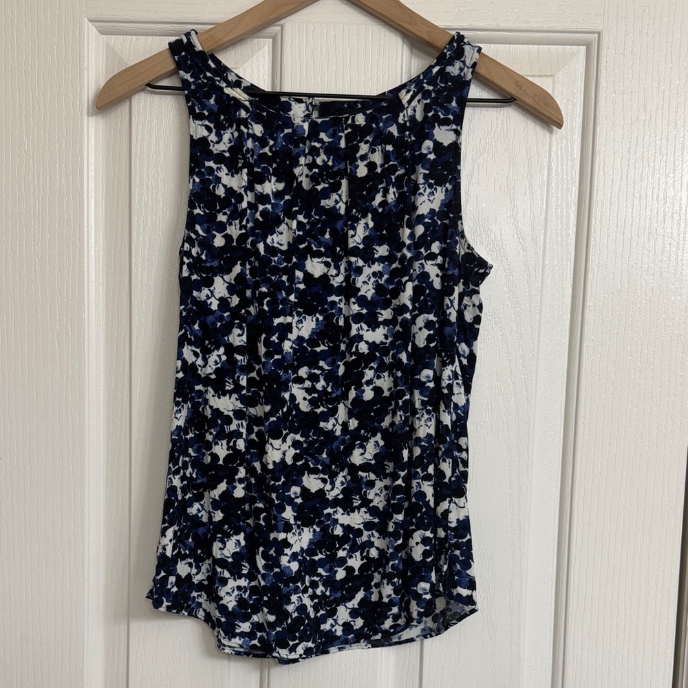 White House Black Market Blue, Black, and White Floral Tank Top
